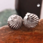 Preview: Clip Ohrring ca. 21mm Muscheldekor chromfarben antik geschwärzt Kunststoff
