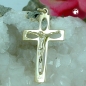 Preview: Anhänger 28x17mm Kreuz mit Jesus durchbrochen glänzend 14Kt GOLD