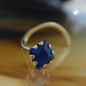 Preview: Nasenstecker 3x3mm Spirale mit Zirkonia safir-blau 18Kt GOLD