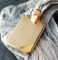 Preview: Anhänger Gravurplatte eckig 15x20mm 14Kt Gold
