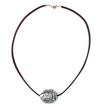 Kette 25x21mm Anhänger Kunststoff Stufenperle altchromfarben Velourband weinrot 42cm