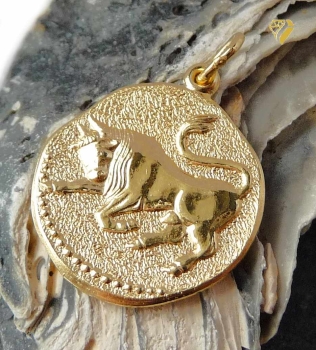 Preview: Anhänger Sternzeichen Stier Relief rund 18mm 8Kt 333 GOLD