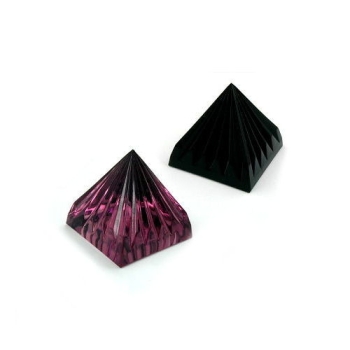 Set Tischdekoration 28x30mm 3 kleine Pyramiden aus Glas 2x schwarz 1x lila