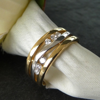 Damenring bicolor mit 6 Zirkonia 333 GOLD