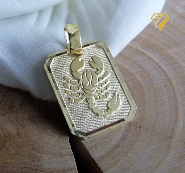 Anhänger Sternzeichen eckig 15x19mm Skorpion 8Kt 333 GOLD