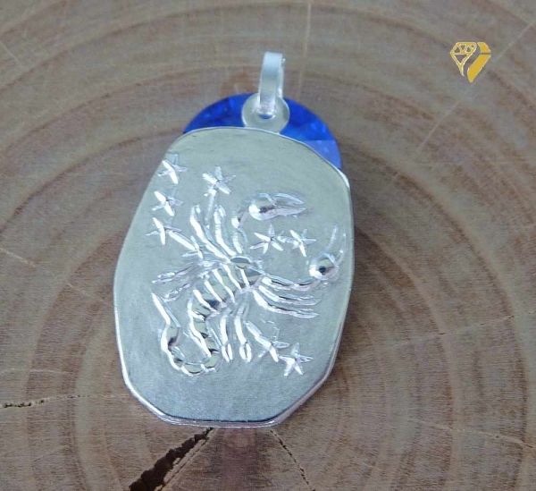 Anhänger Sternzeichen Skorpion Relief 18x23mm Silber 925