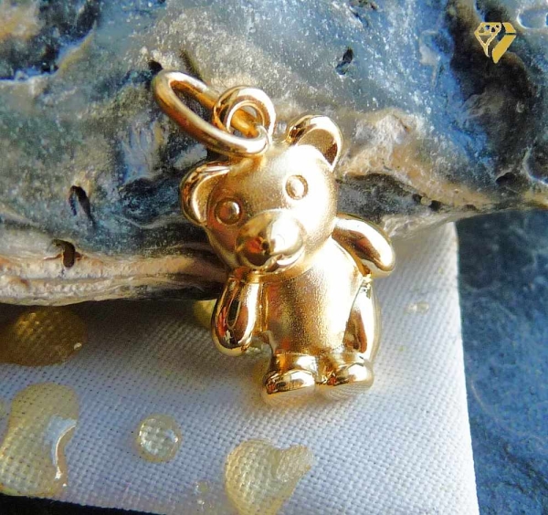 Anhänger kleiner massiver Bär 8Kt 333 GOLD