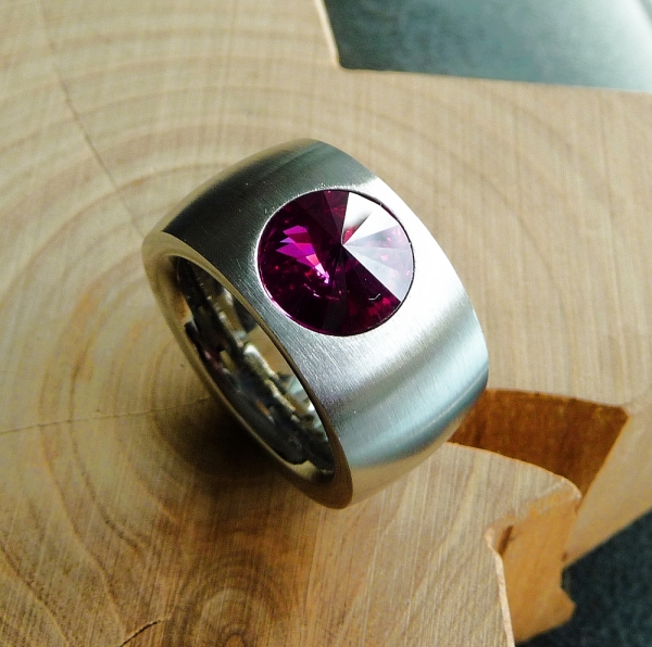 Ring aus Edelstahl 14mm mit Zirkonia light rose